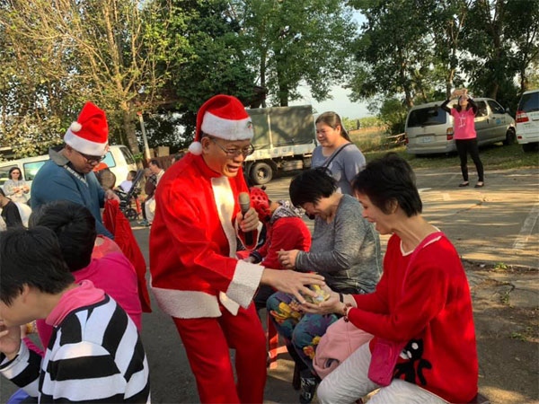 聖誕老公公來了標題圖